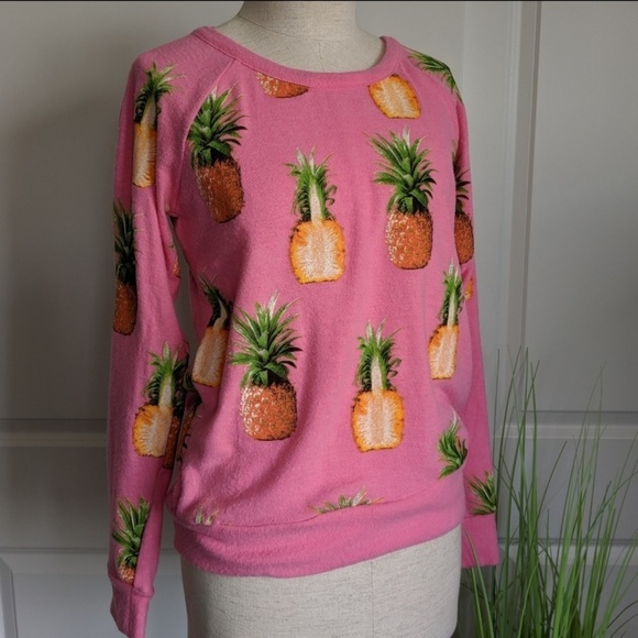 Chaser Fleece Pullover Pineapple Print Lightweight Long Sleeve Crew Pink S NWT - Picture 2 of 8